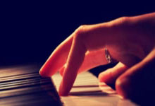 F1阿布扎比大奖赛:迈凯伦车队车手诺里斯取得杆位.